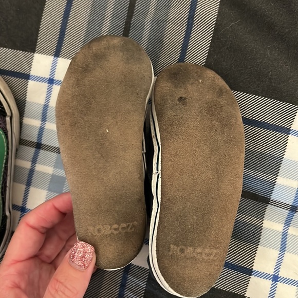 Robeez - Picture 2 of 2